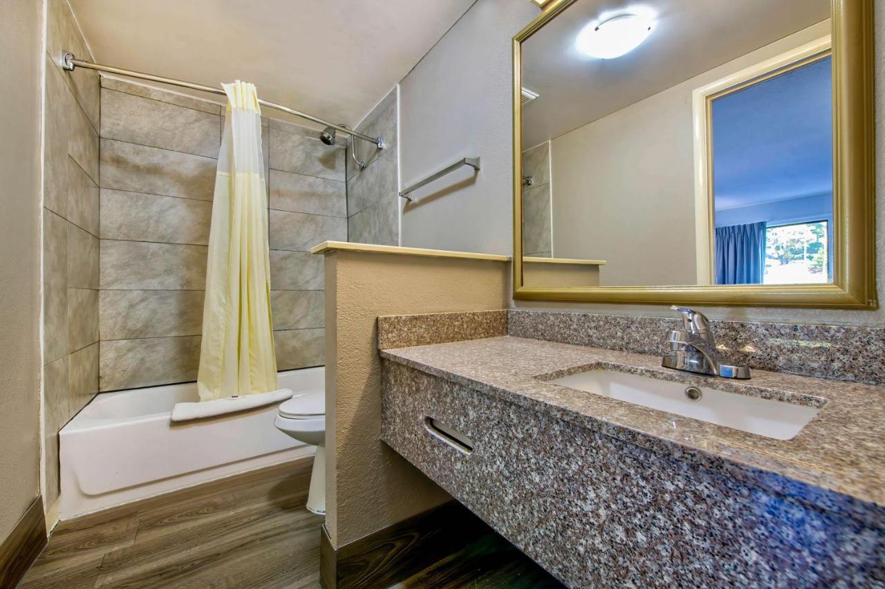 Motel 6 Birmingham, Al - Medical Center - Inverness Hwy 280 Екстер'єр фото